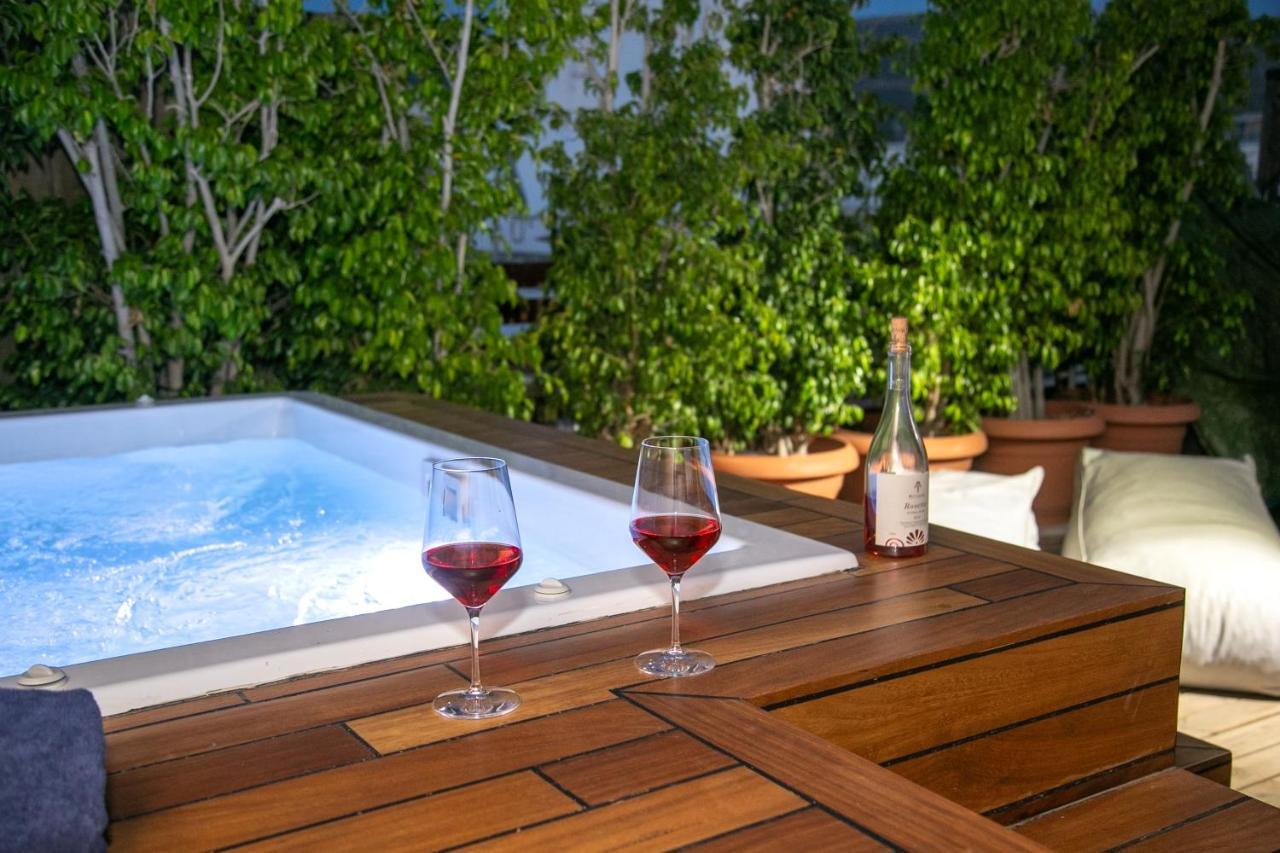 Апартаменты Beautiful Penthouse In Athens With Outside Jacuzzi Экстерьер фото